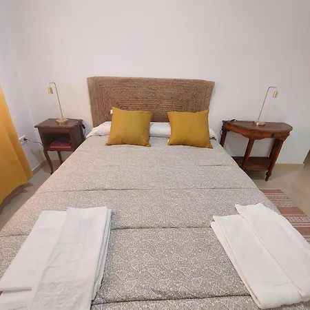 アパート Mirasierra サフラ